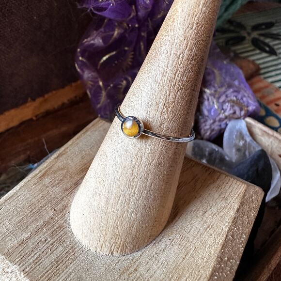 Tiger Eye Sterling Silver Minimalist Ring - Picture 1 of 5